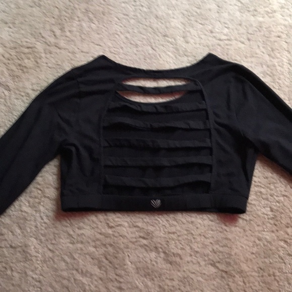 Croptop - Picture 2 of 2